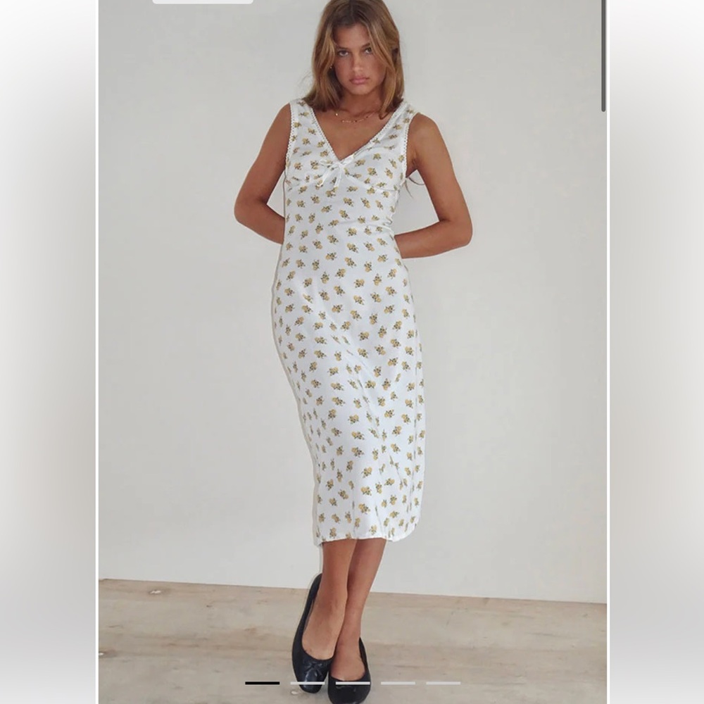 Motel Rocks White Floral Midi Dress